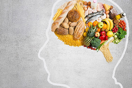 Nutritionists Explain the Real Link Between Diet and Mood