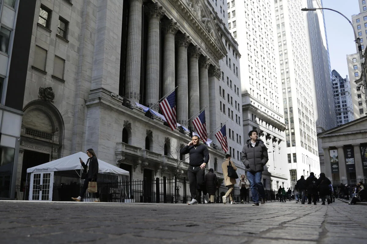Wall Street Rallies as Corporate Earnings Top Analyst Forecasts
